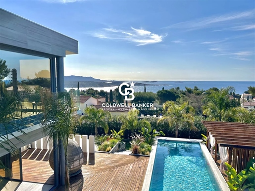 Architect-Designed Villa with sea view - 83150 Bandol