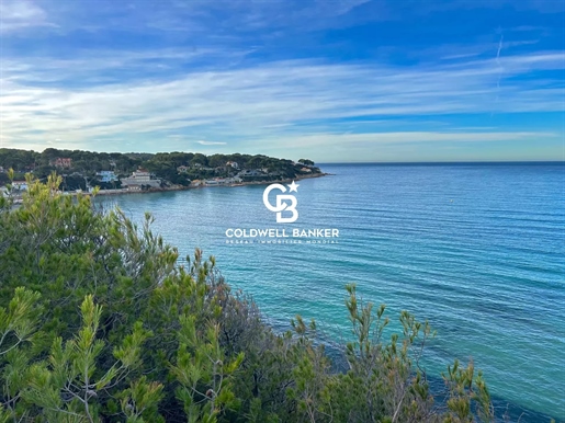 Splendide villa en front de mer à Sanary-sur-Mer avec vue panoramique et accès privé à la plage