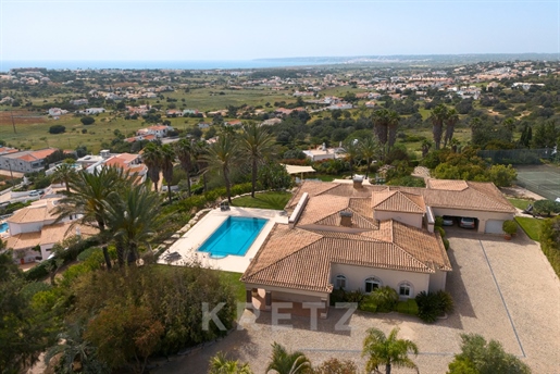 Traditional Moorish villa with exceptional view