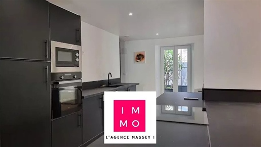 Investment property with garage in the centre of Tarbes