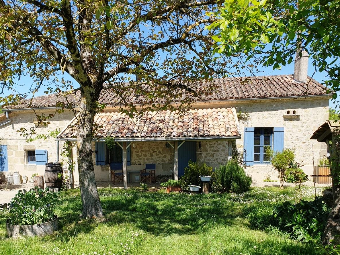 Romantic stone property with guest house for sale