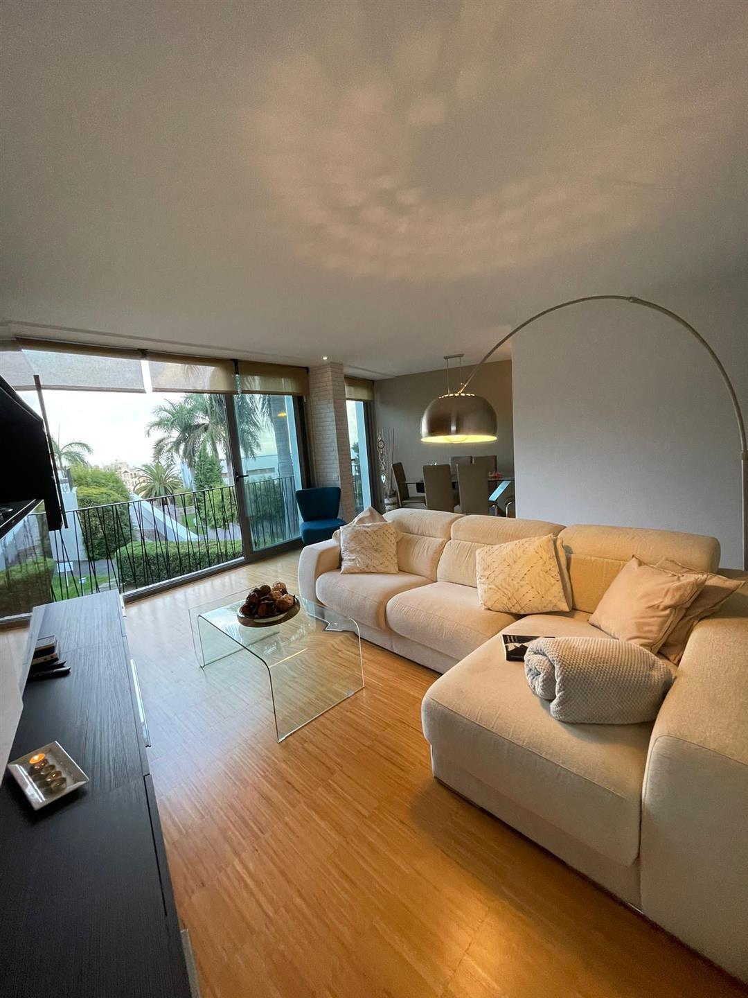 Apartment mit Aussicht und Pool in La Quinta
