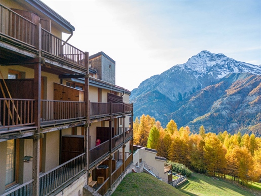 Апартамент за продажба в Чезана Торинезе