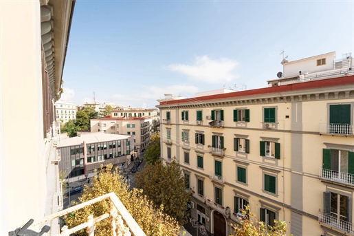 Apartment 143 m2 in Napoli