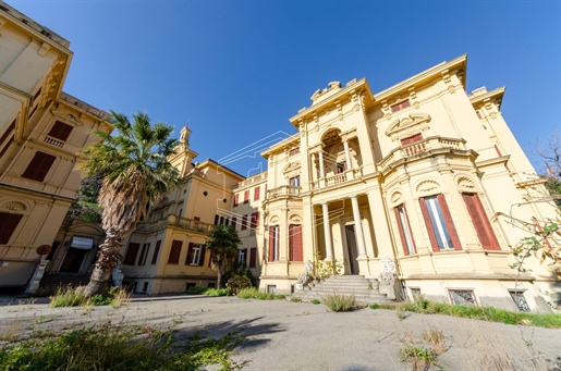 Villa oder Ferienhaus von 7000 m2 in Genua