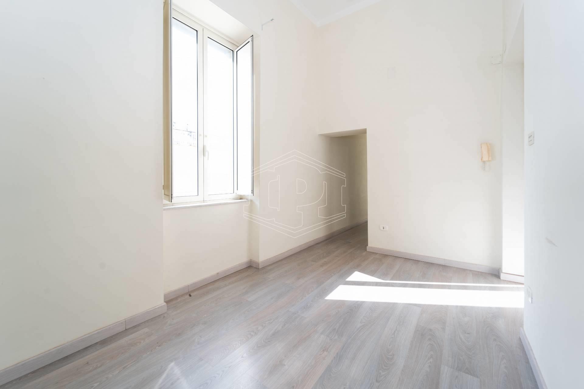 Apartment 143 m2 in Napoli