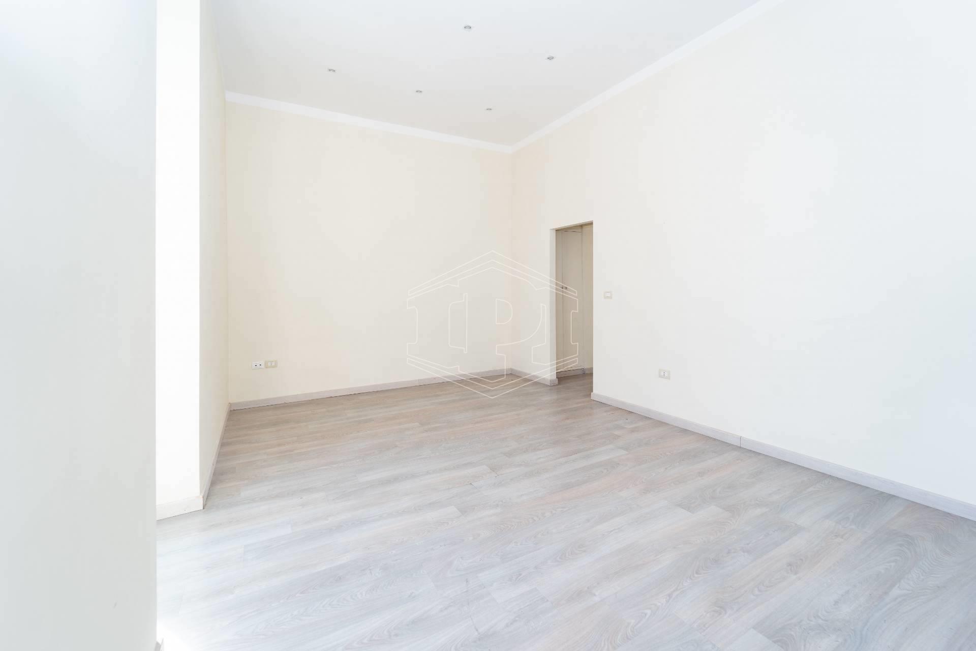 Apartment 143 m2 in Napoli