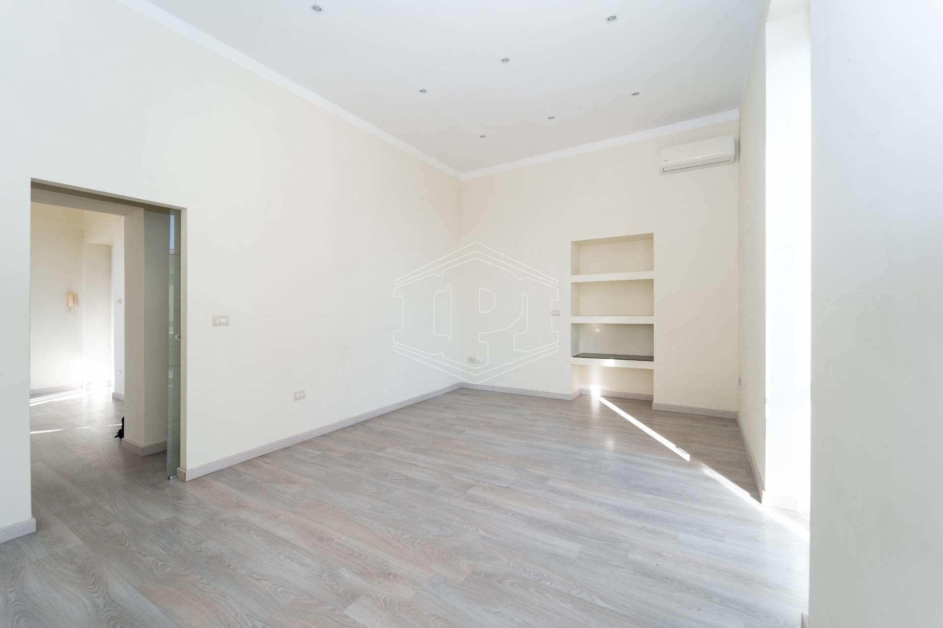 Apartment 143 m2 in Napoli