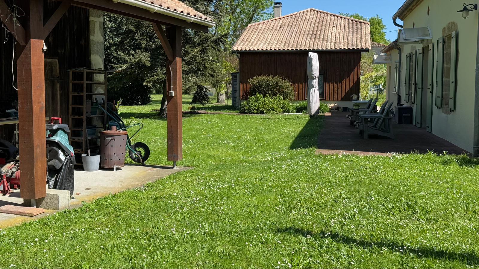 Cazalis - Property With 2 Apartments - Garage - 6 Bedrooms - Outbuildings
