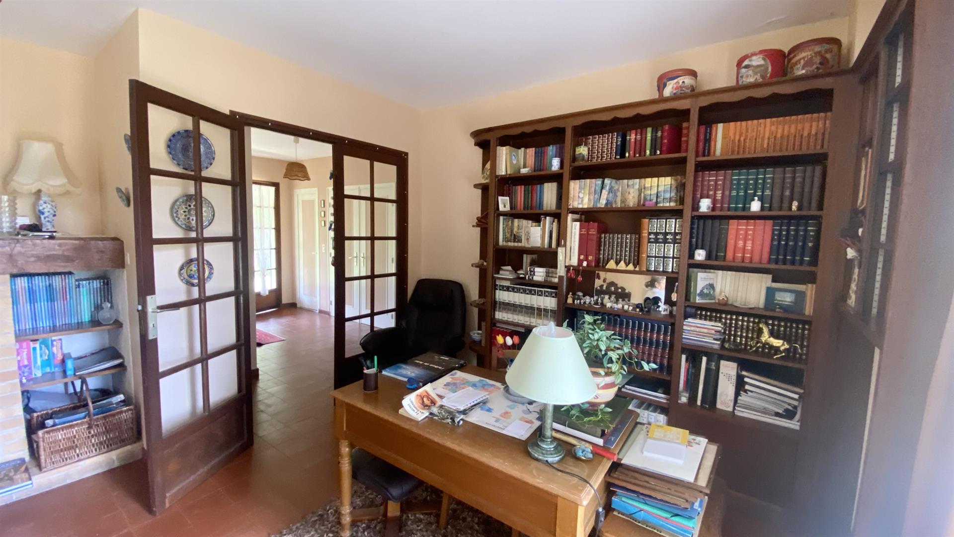 Sore - 3 bedrooms - basement - 4200m2
