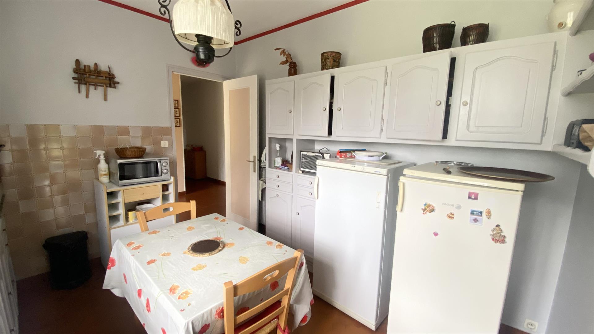 Sore - 3 bedrooms - basement - 4200m2