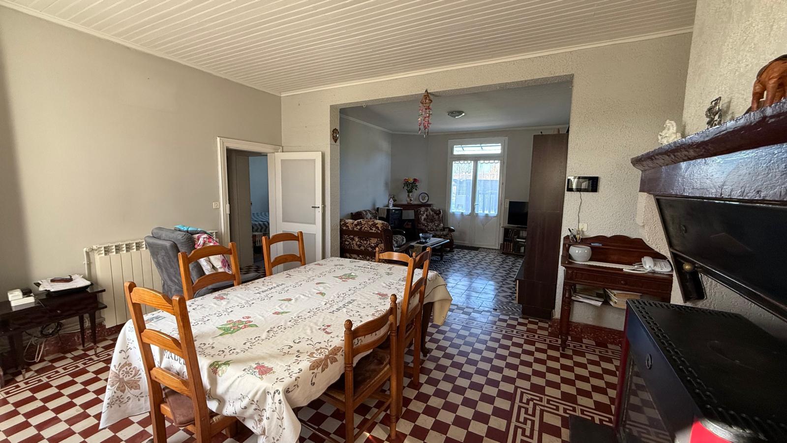 Sore - 5 bedrooms - 2 houses - outbuildings - 1000m2 land