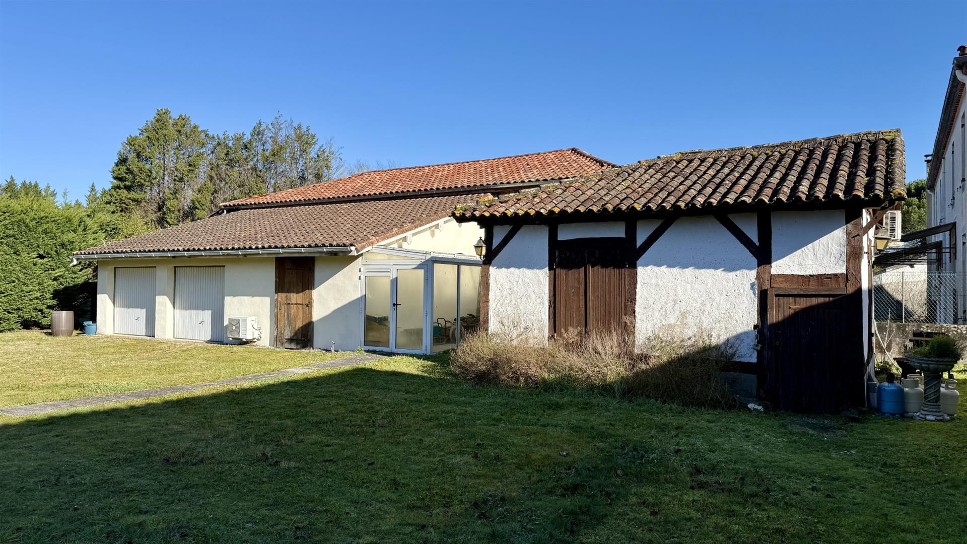 Callen - House 180M2 - 5 Bedrooms - Outbuildings - Land 2000M2