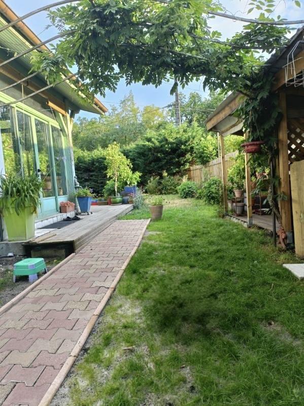 Saint-Symphorien - 4 bedrooms - basement - garage - 1470m2