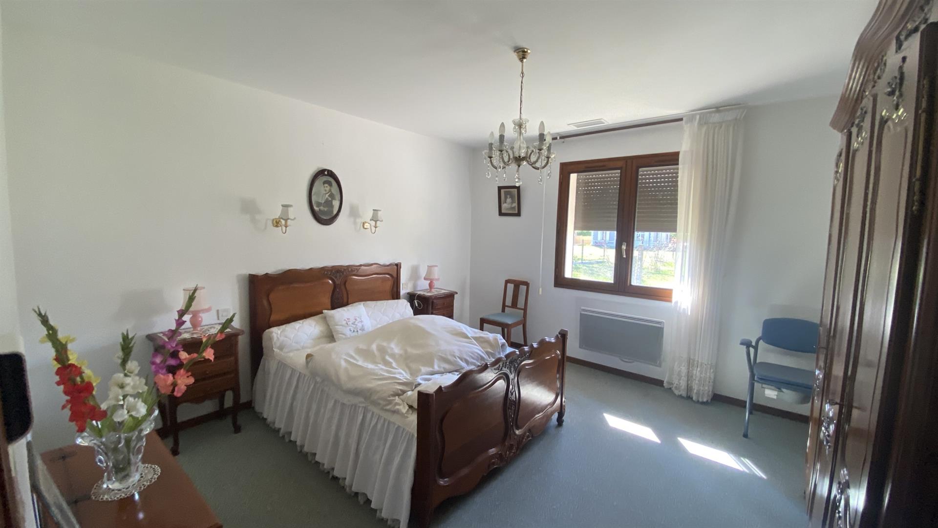 Single storey house 136m2 3 bedrooms garage
