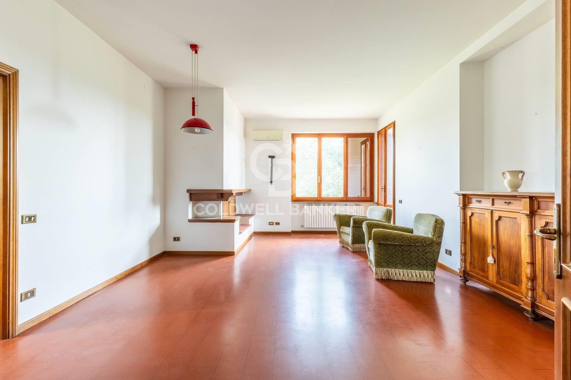 Purchase: House (06054)