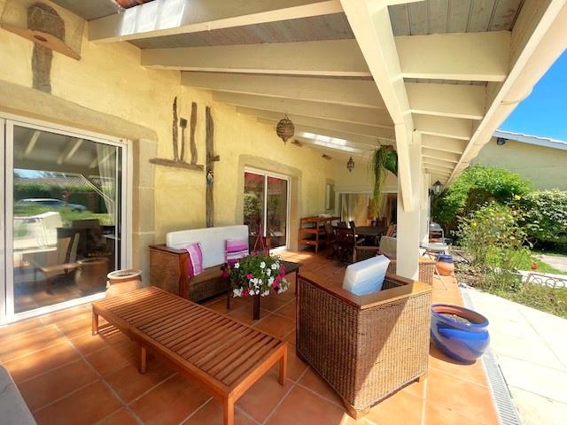 Near Bazas stone house 4 bedrooms