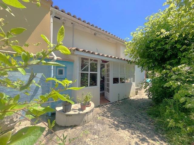 Near Bazas stone house 4 bedrooms