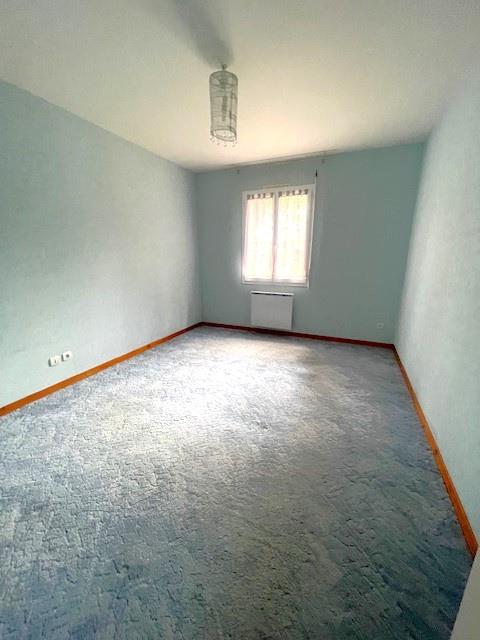 Proche Bazas- Maison contemporaine 2 chambres sur 8500m2 de terrain garage - Gironde (33) - Aquitain