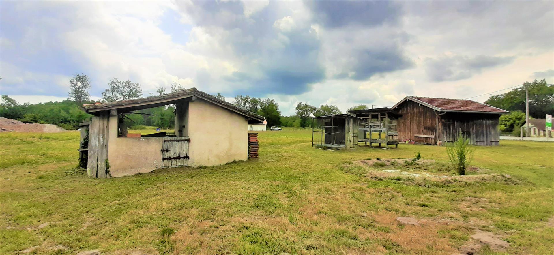 Cerca de Bazas- casa - 3 dormitorios -1200 m2