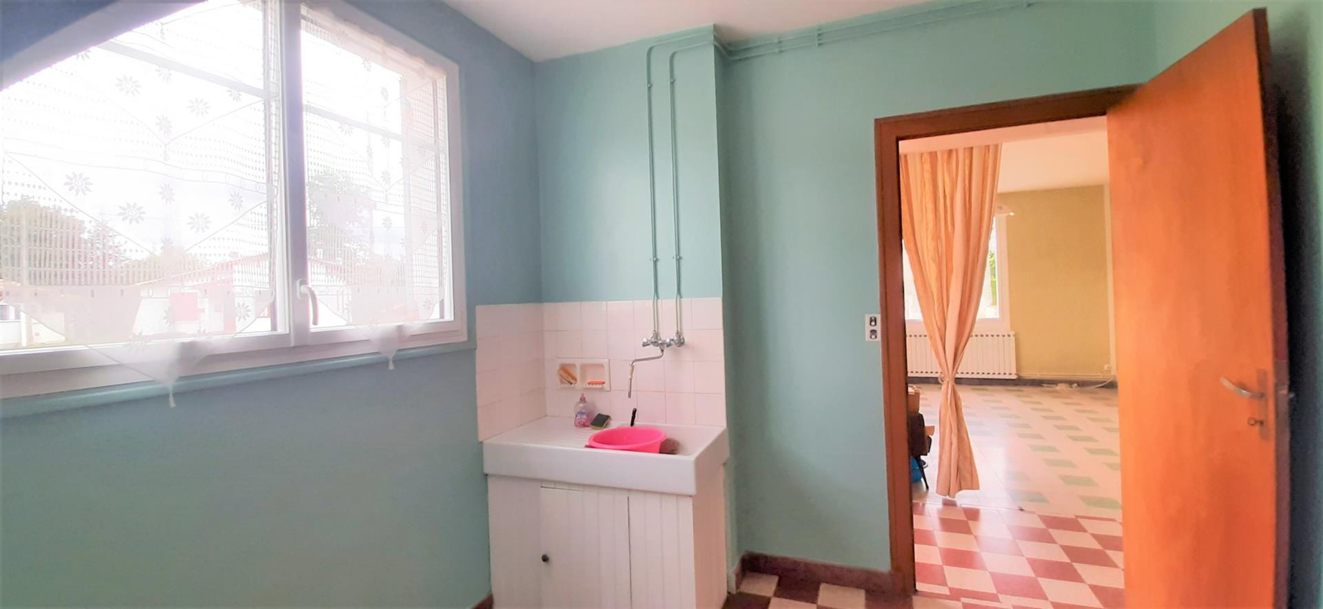 Cerca de Bazas- casa - 3 dormitorios -1200 m2