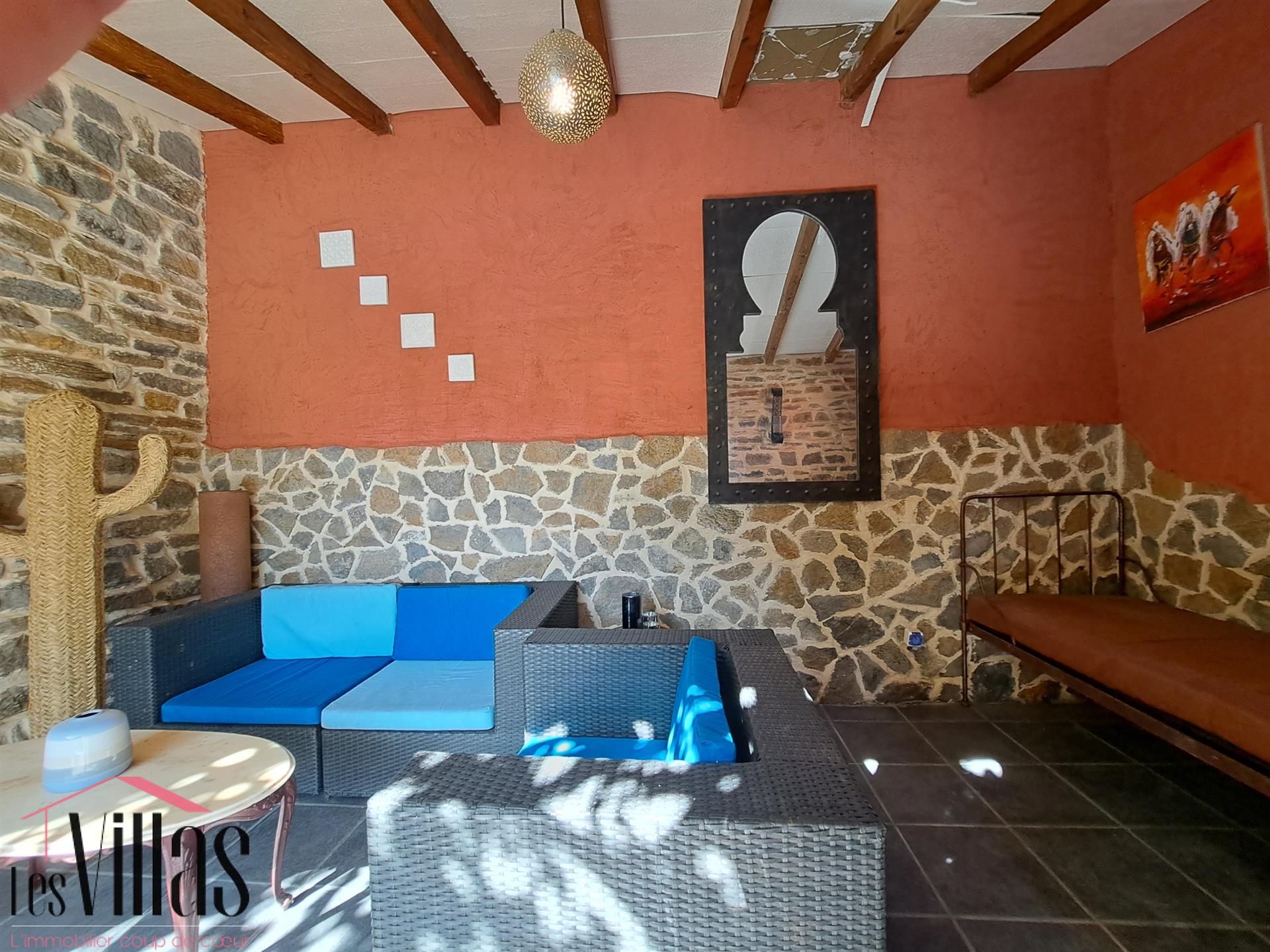 Leucate sector - Property with 2 independent houses on land of 1389 m2