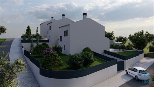 Home / Villa with 3 Rooms in Faro with 177,00 m²