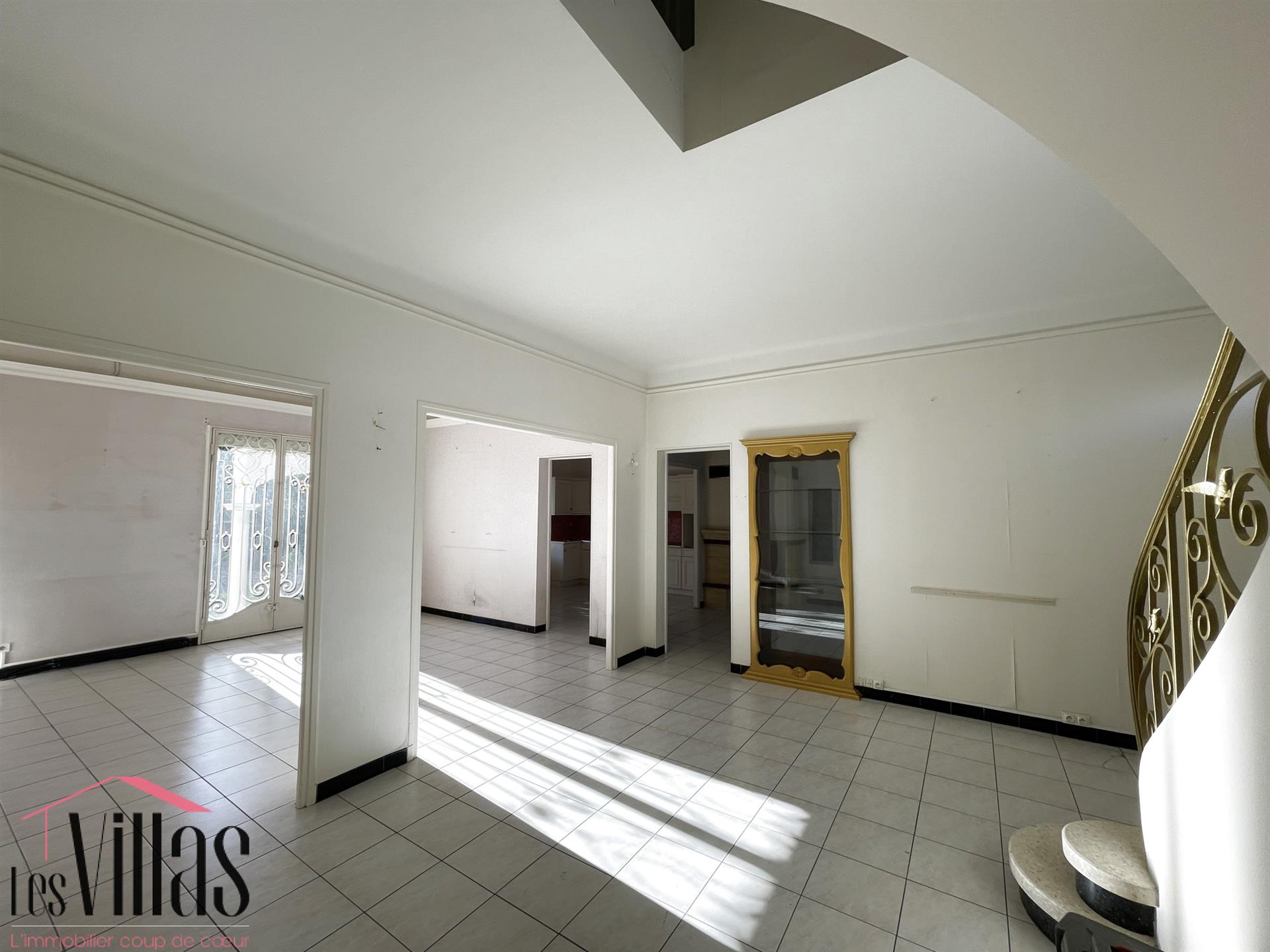 Center Narbonne, house with garden and swimming pool