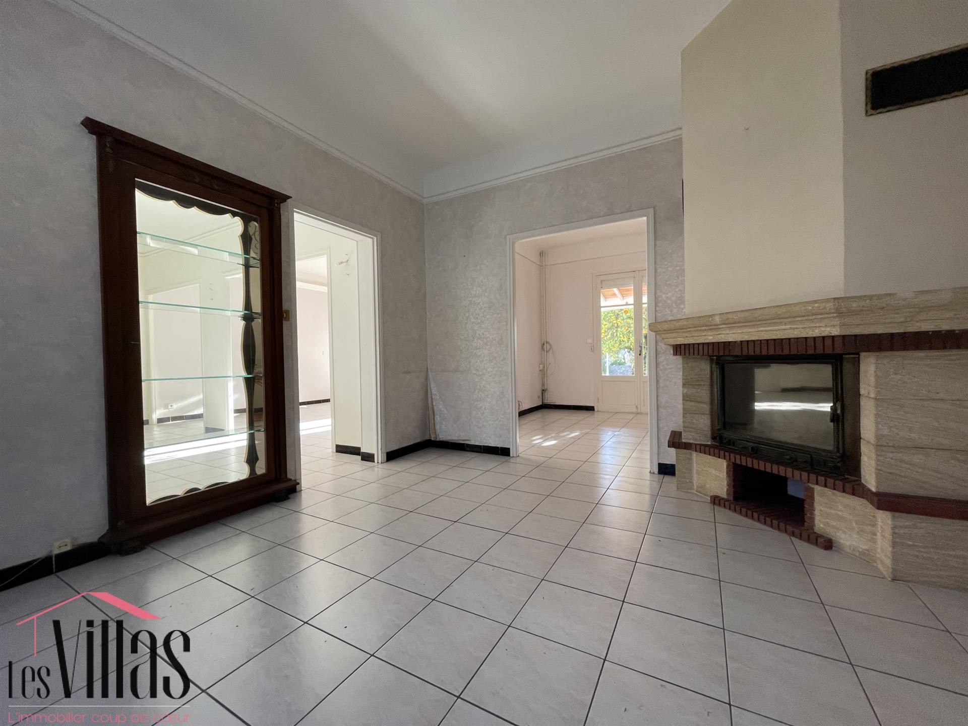 Center Narbonne, house with garden and swimming pool