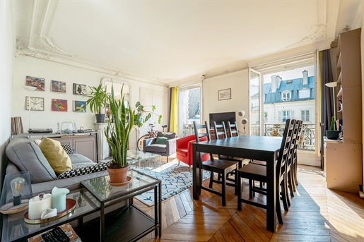 Sale Apartment 113 m² in Paris 18 745 000 €