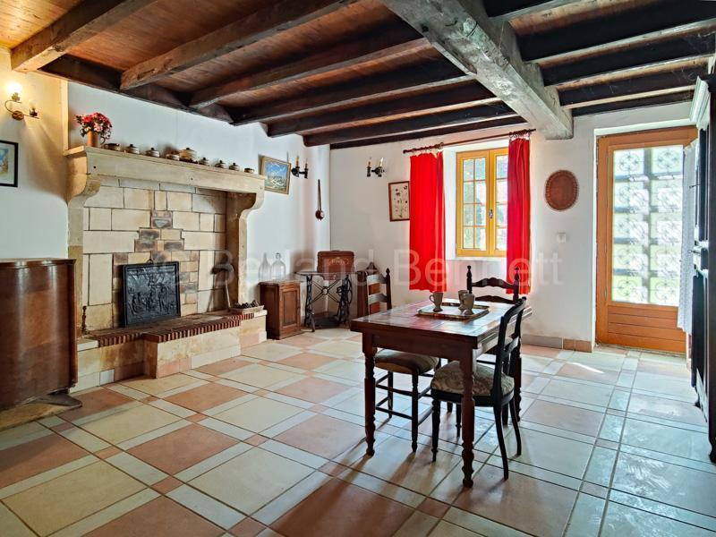 Grande maison en pierre avec terrain 1 hectare 3