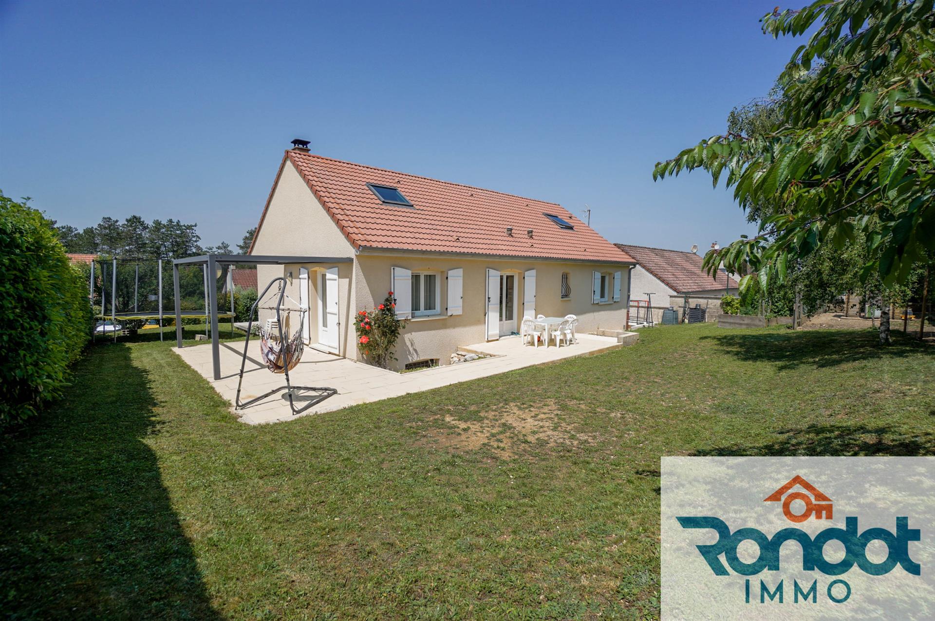 Maison 8 Pieces / 6 Chambres / Environ 155 M2 / Parcelle 820 M2 / Sous-Sol Complet