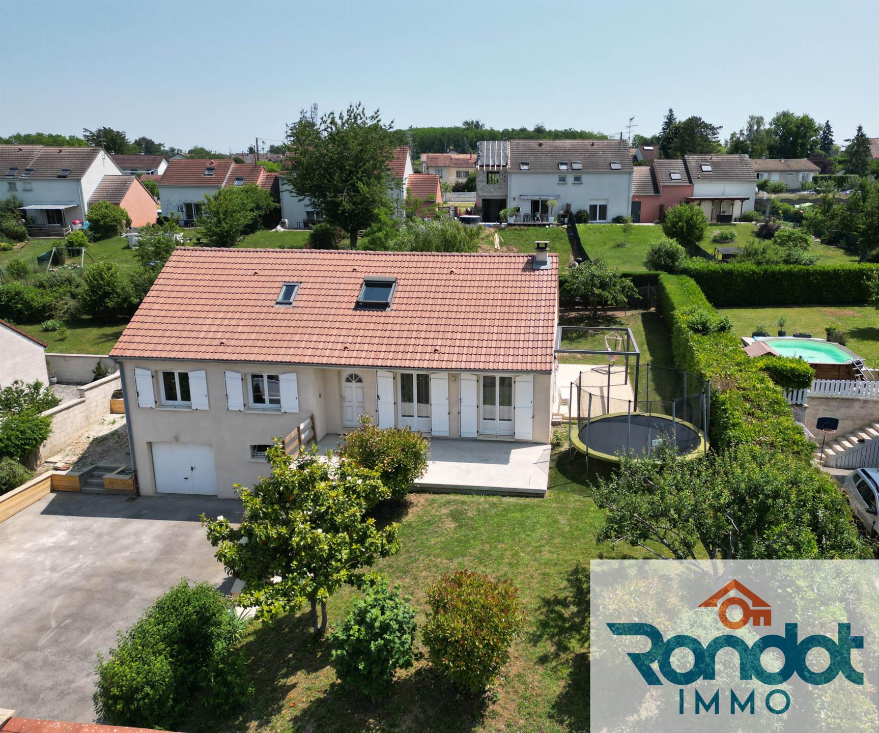 Maison 8 Pieces / 6 Chambres / Environ 155 M2 / Parcelle 820 M2 / Sous-Sol Complet