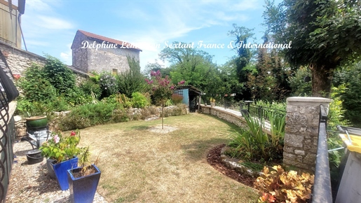 Maison de village spacieuse, 4 chambres et jardin clos près de Eymet