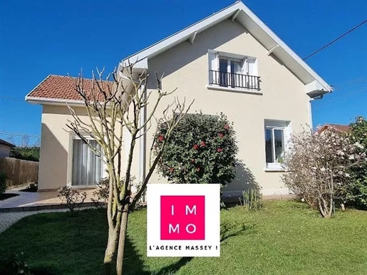 A Seize Tarbes Neighborhood Looking for House 150m2 with garden