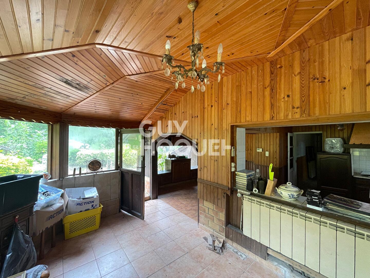Compra: Vivenda (64300)