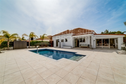 Phenomenal 4-bedroom Bungalow with TiTLE Deeds, Swimming Pool & Annex located in the heart of Ayia T