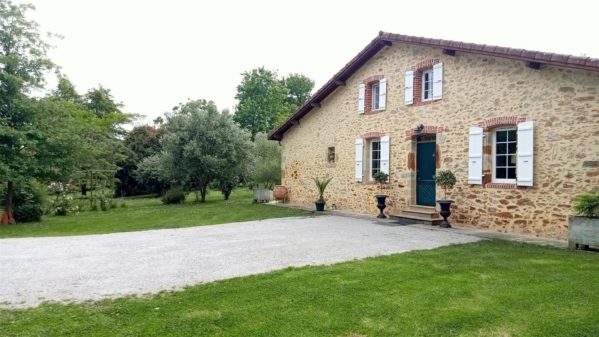 Pretty property in the Landes 