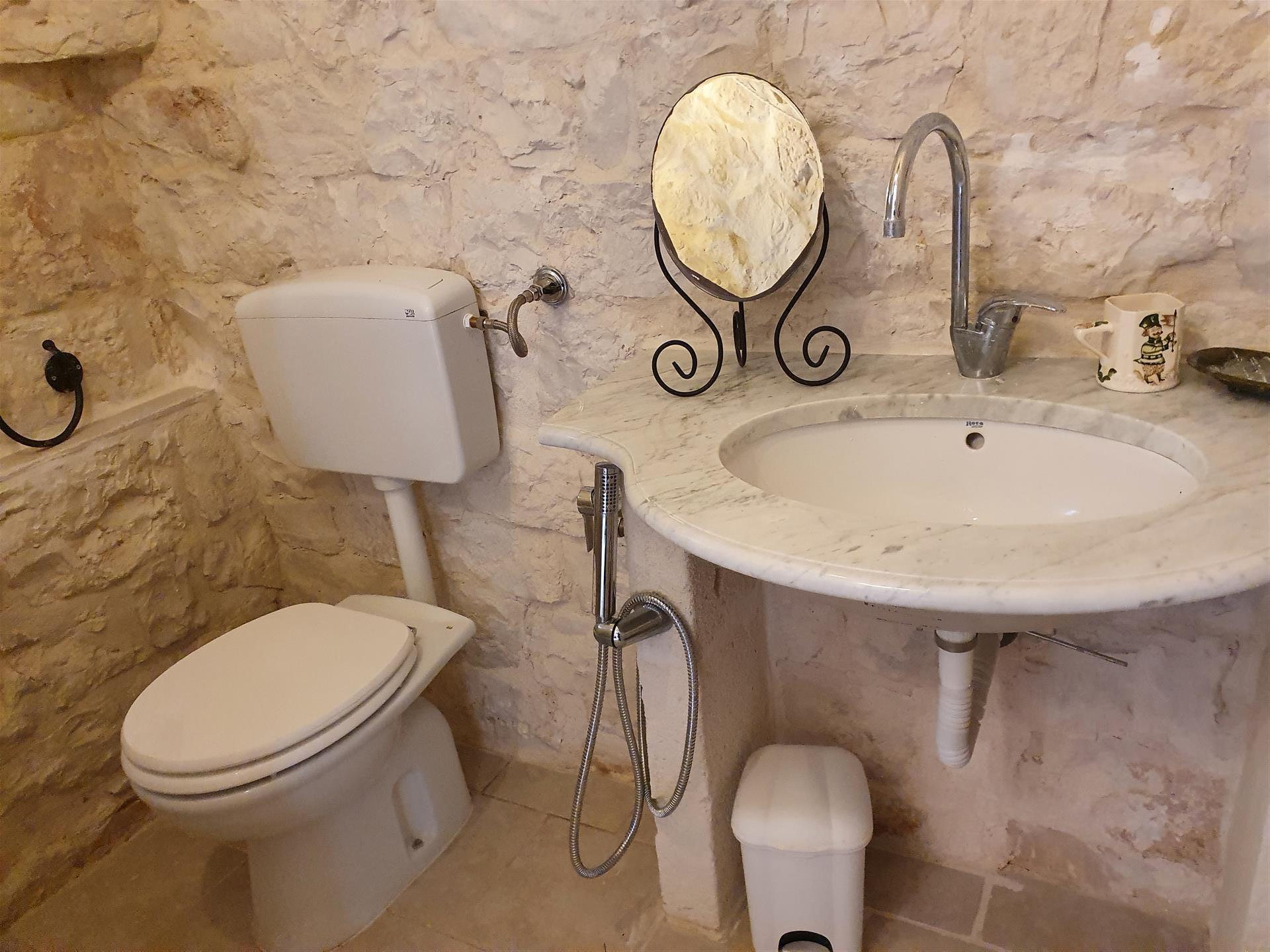 Trullo with lamia and swimming pool
