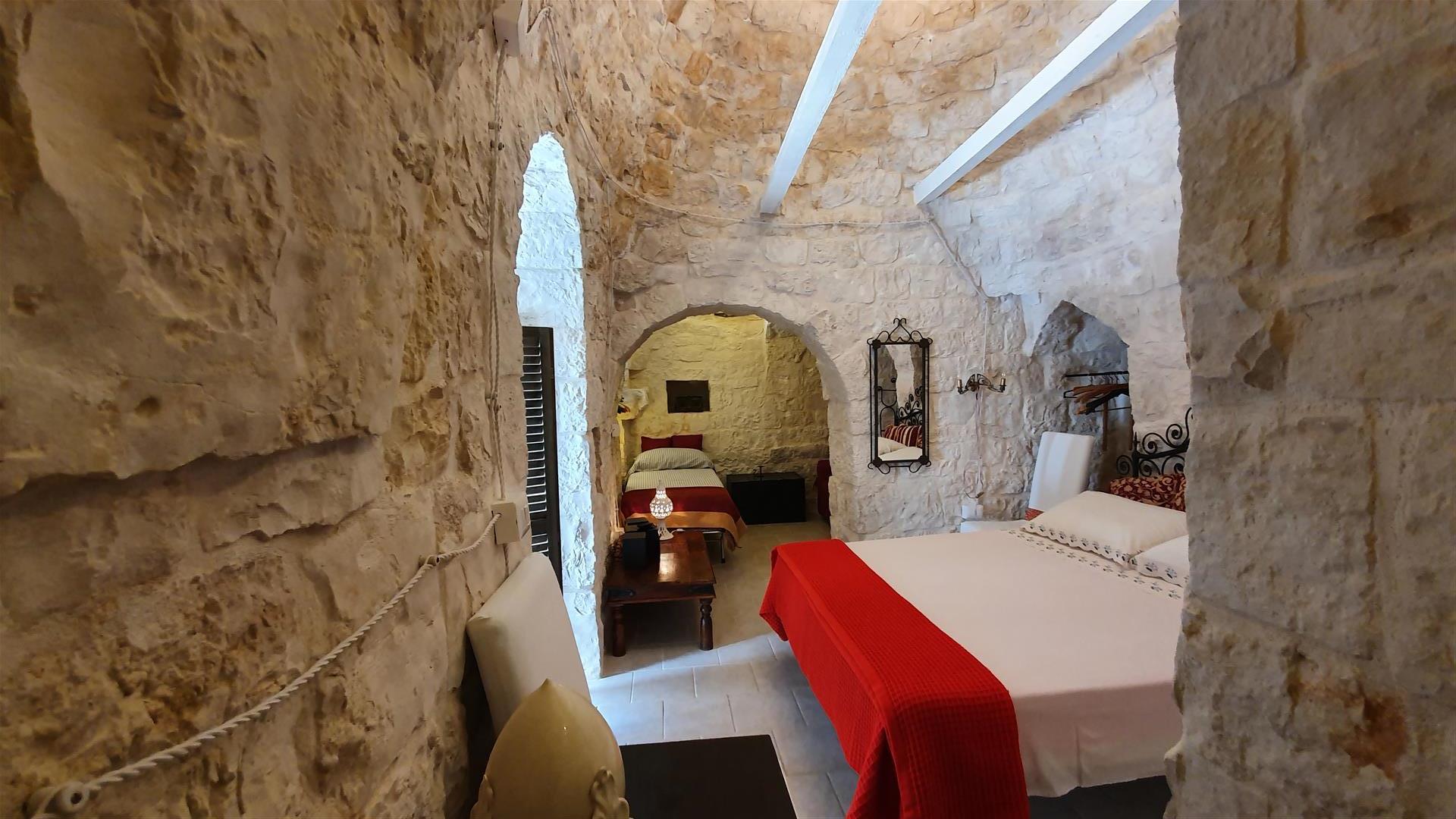 Trullo with lamia and swimming pool