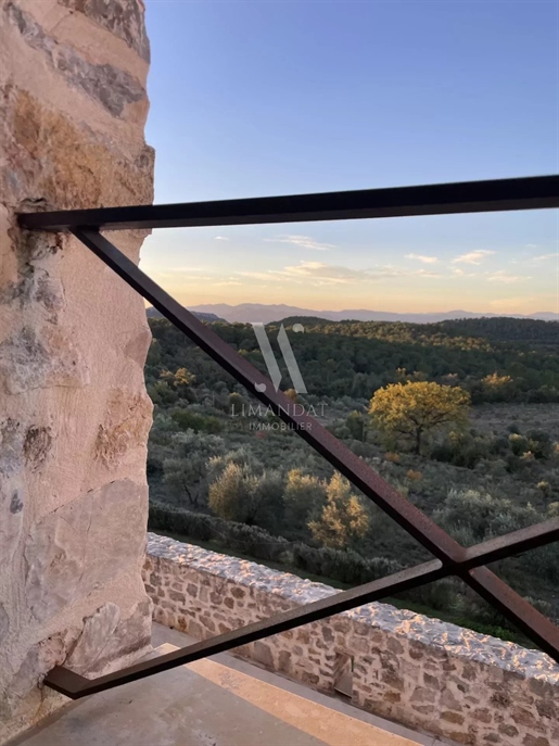 Steinbastide Auf 20 Hektar Kanton Fayence