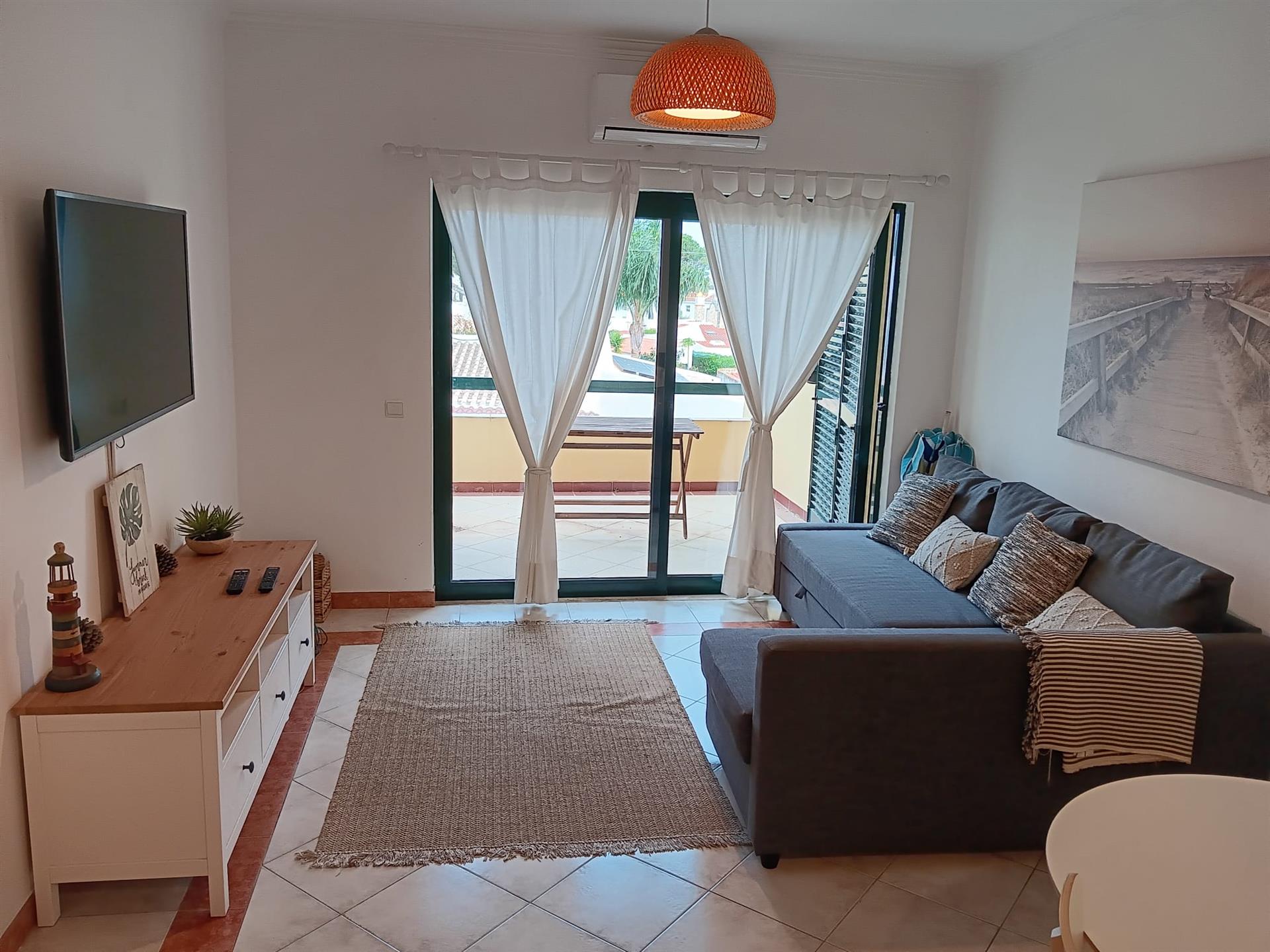 Appartement de 2 chambres dans un condominium avec piscine à Vilamoura 