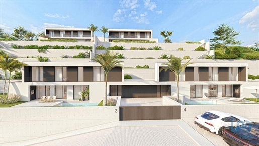 Casa T3 em Caires de 425,00 m²