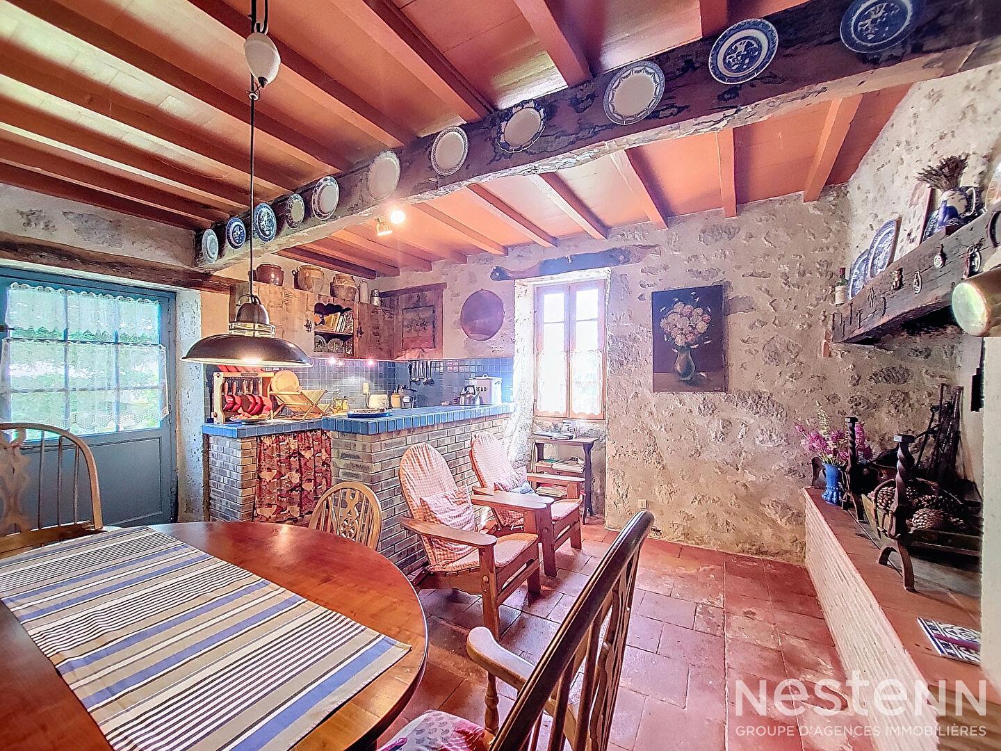 For Sale Stone house of 210 m² with garden and outbuildings between Condom and Nérac