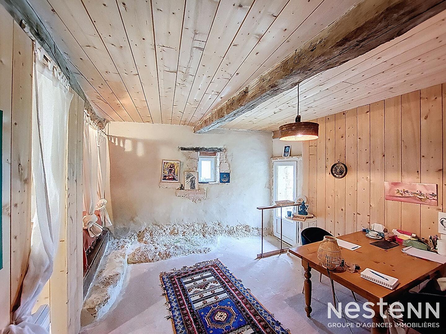 For Sale Stone house of 164 m² with outbuilding of 120 m² and large plot of land in a hamlet
