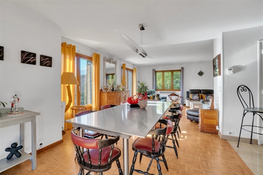 Barberaz, house of 290m² on 1095m² of land