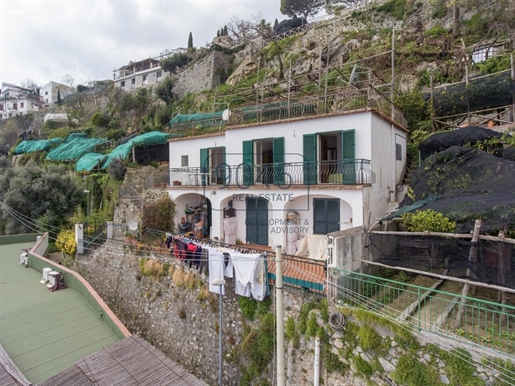 Apartment with breathtaking sea views on the Amalfi Coast in Ravello - Campania