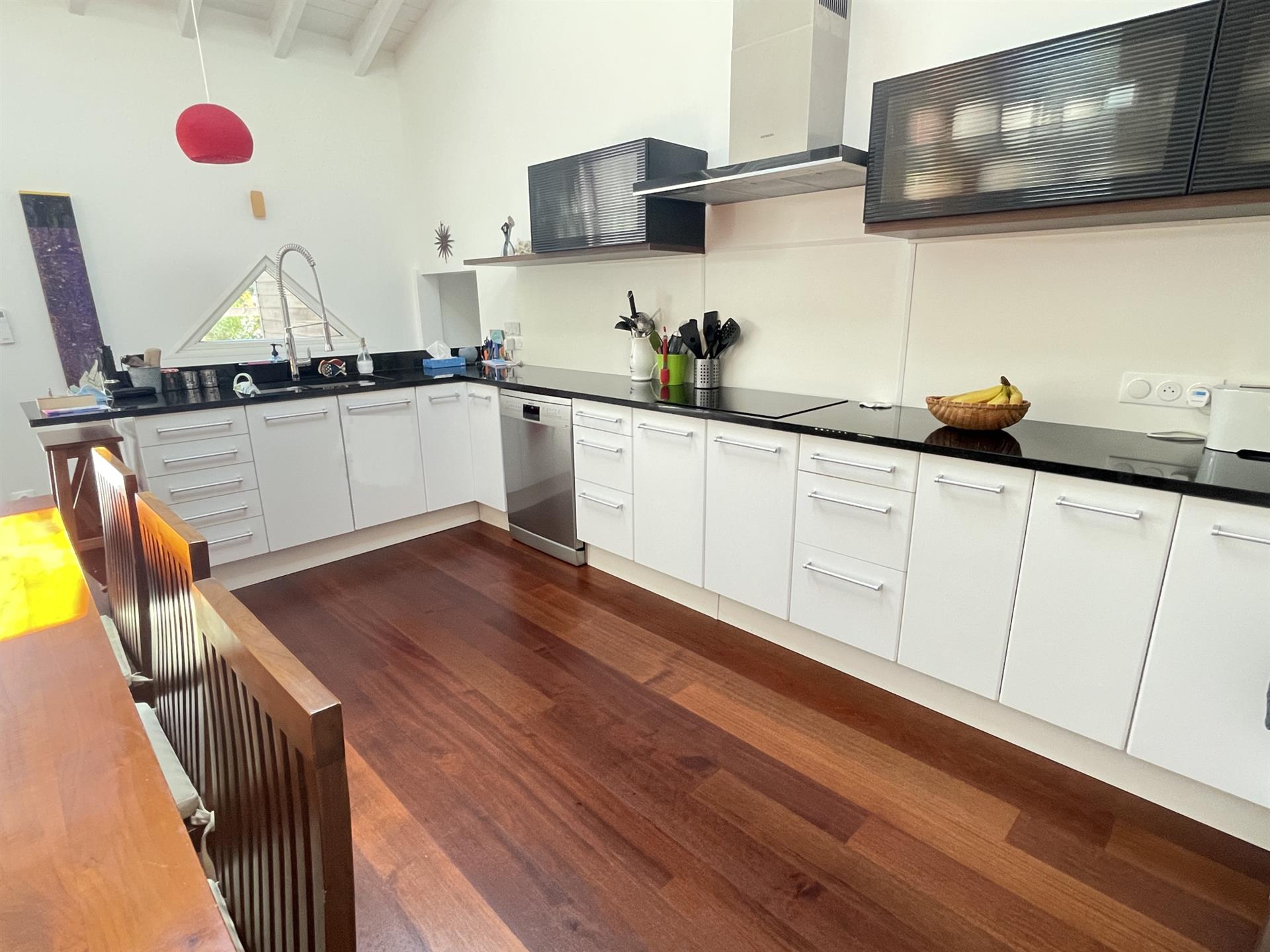 Brussol Lacanau Agency luxury 5 bedroom house with swimming pool terrace 33680 Lacanau Océan Gironde