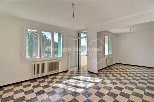 Köp: Lägenhet (84200)