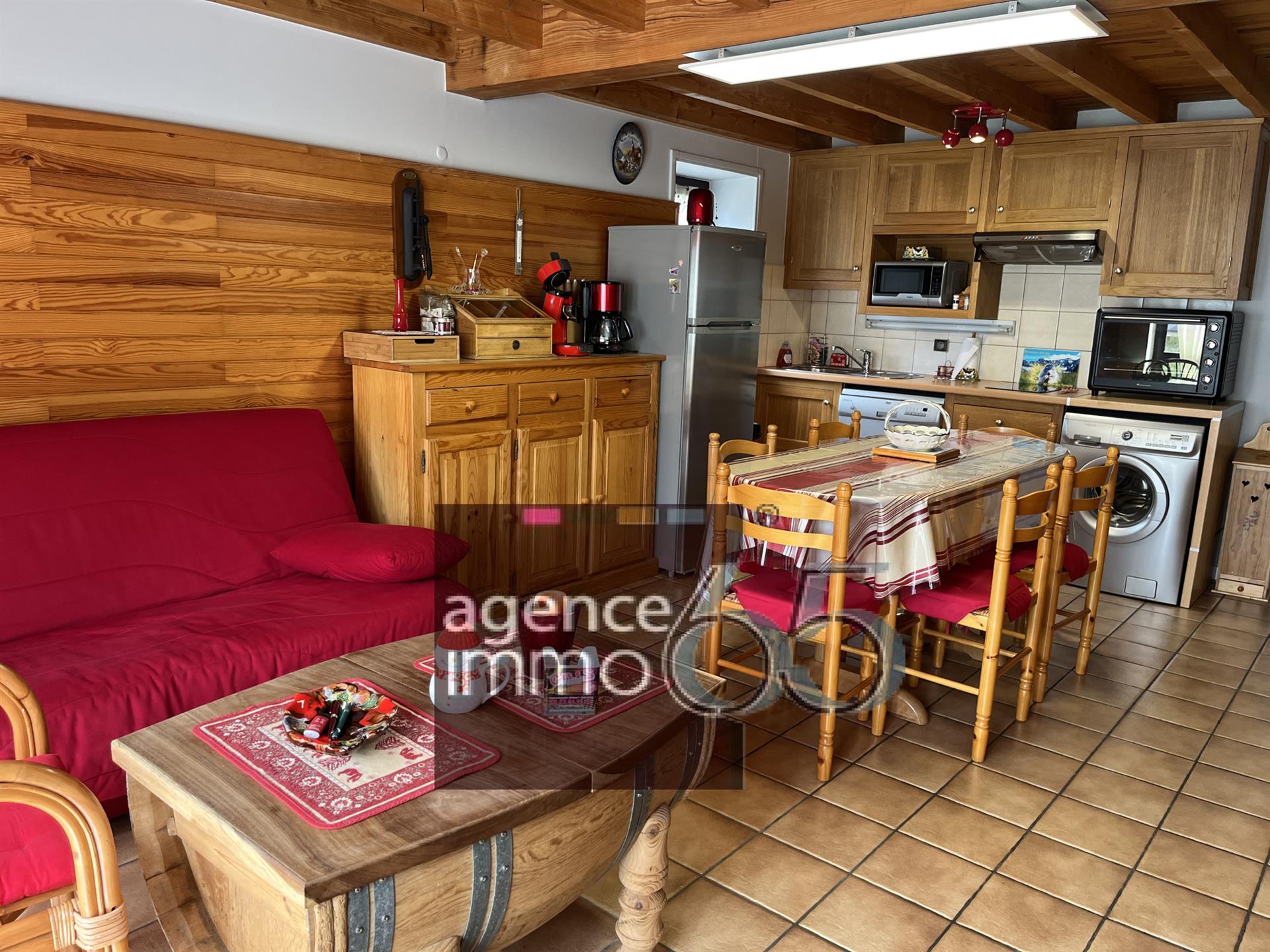 Cottage in small condominium